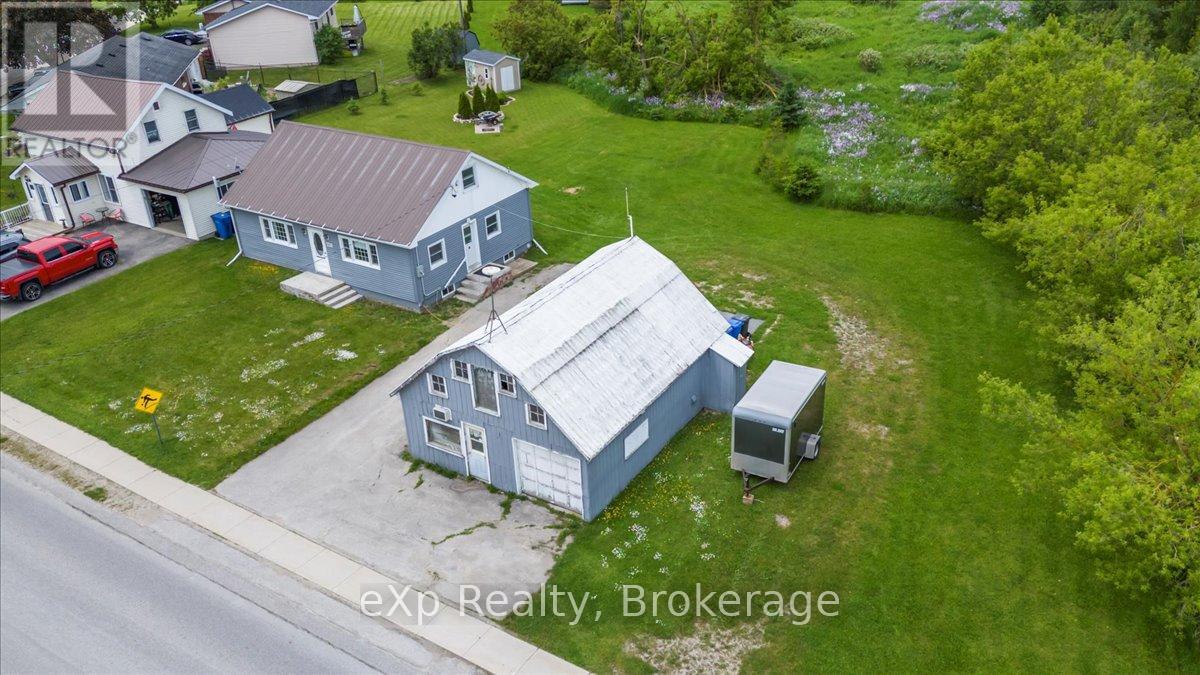 Property at 220 OWEN SOUND STREET image 2