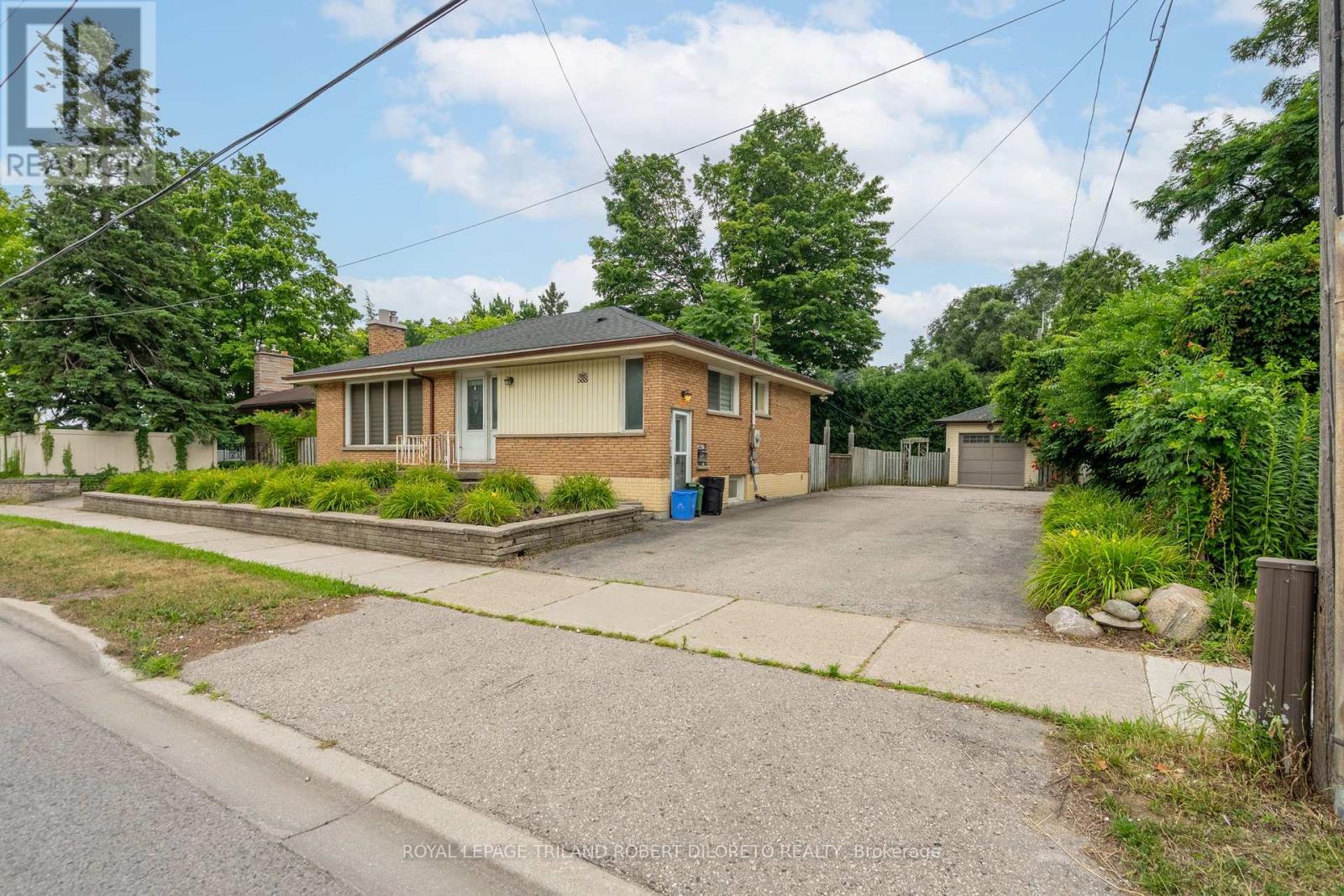 584 Wonderland Road N, London North (North P), Ontario  N6H 3E4 - Photo 22 - X12287856