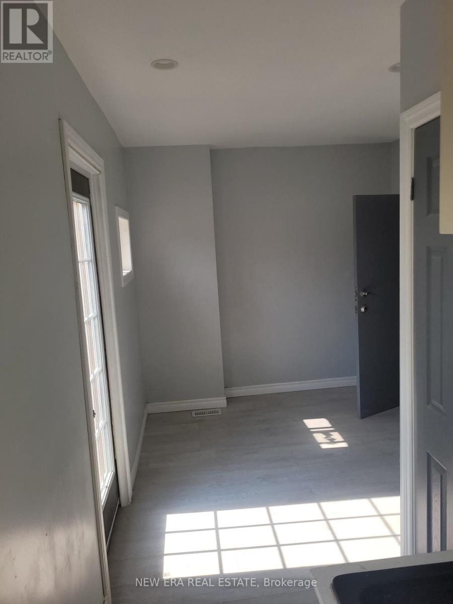 850 Bathurst Street, Toronto (Annex), Ontario  M5R 3G1 - Photo 9 - C12291155