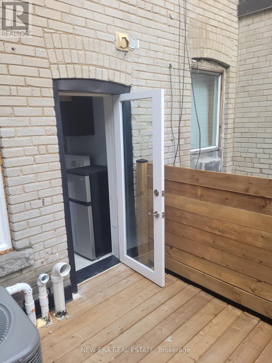 850 Bathurst Street, Toronto (Annex), Ontario  M5R 3G1 - Photo 8 - C12291167