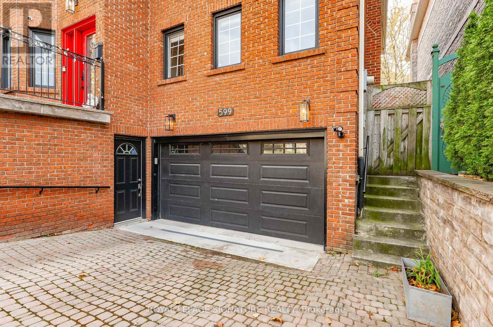 Lower - 599 Glencairn Avenue, Toronto, Ontario  M6B 1Z6 - Photo 2 - C12291184