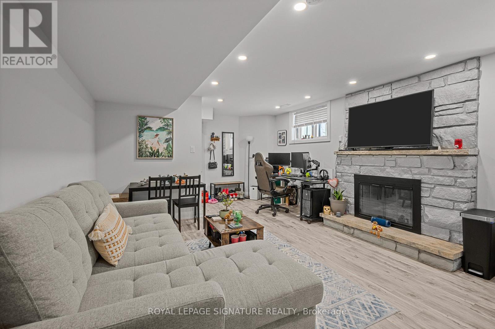 Lower - 599 Glencairn Avenue, Toronto, Ontario  M6B 1Z6 - Photo 3 - C12291184