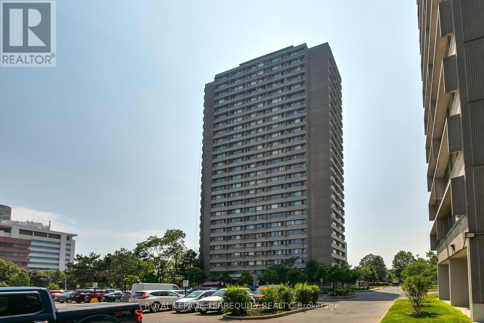 Property at PH01 - 715 DON MILLS ROAD image 2