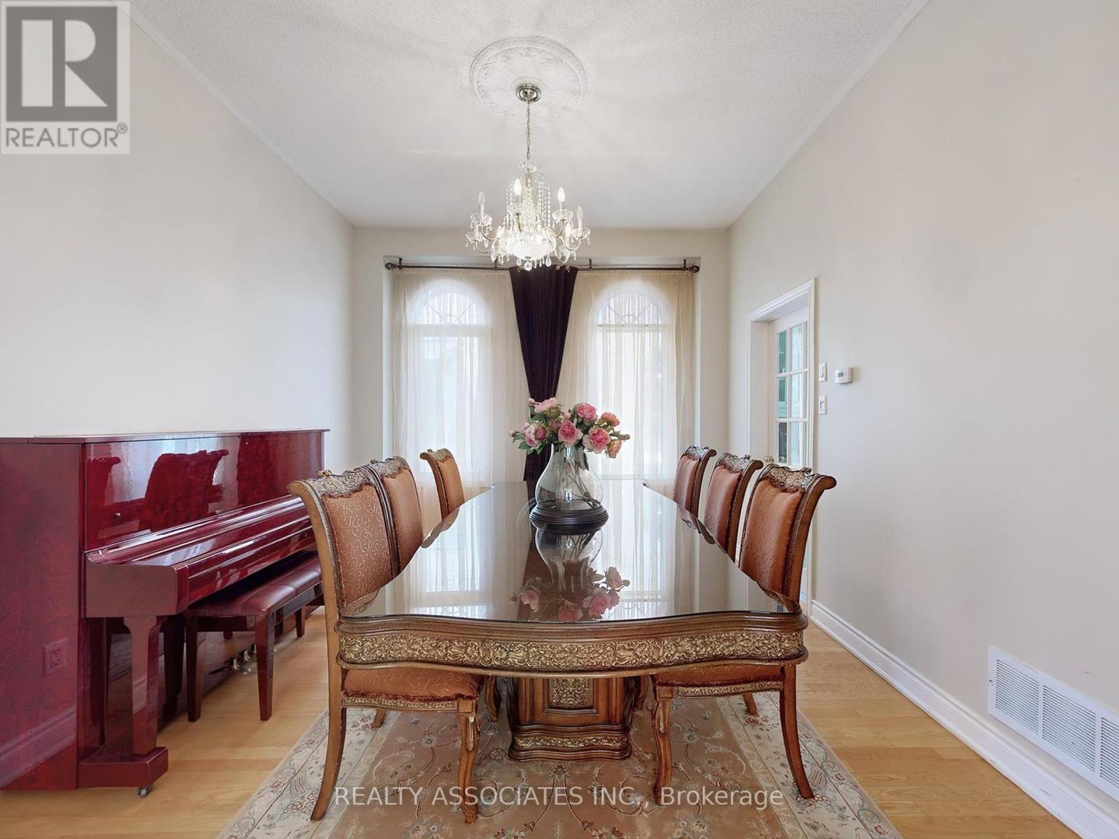 2 Lord Nelson Court, Richmond Hill, Ontario  L4S 1Y1 - Photo 15 - N12291075