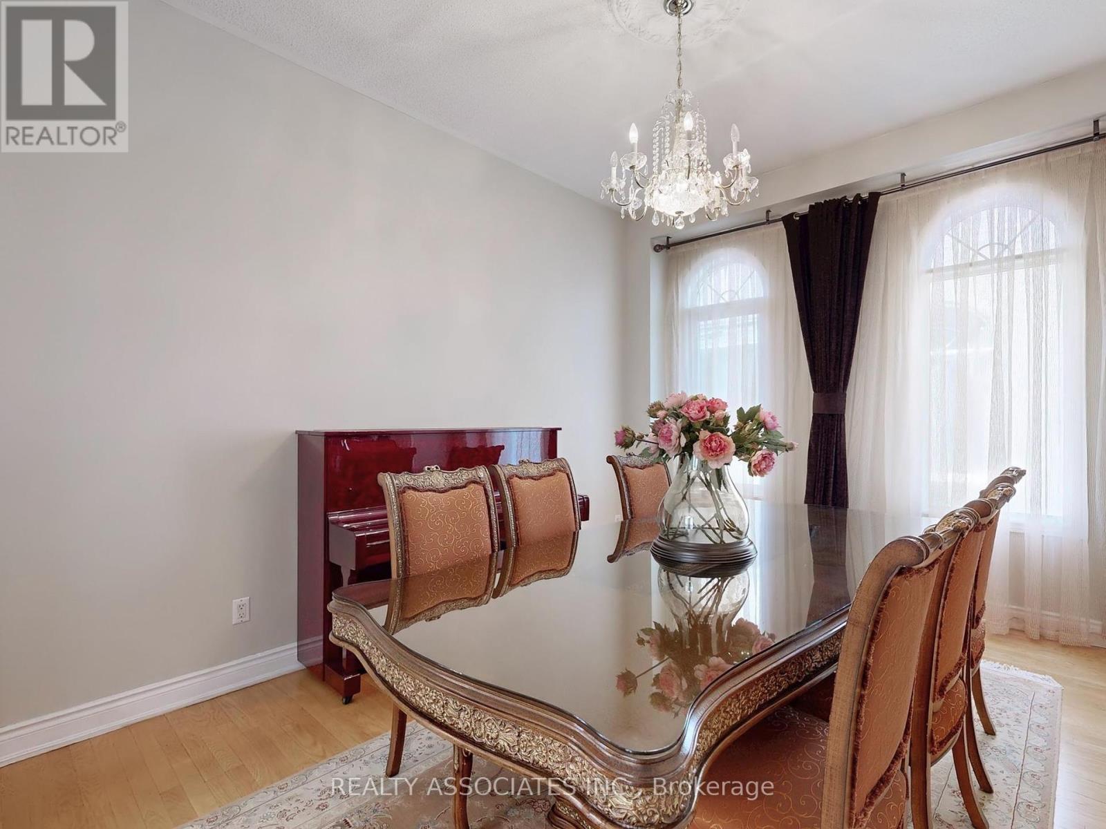 2 Lord Nelson Court, Richmond Hill, Ontario  L4S 1Y1 - Photo 16 - N12291075