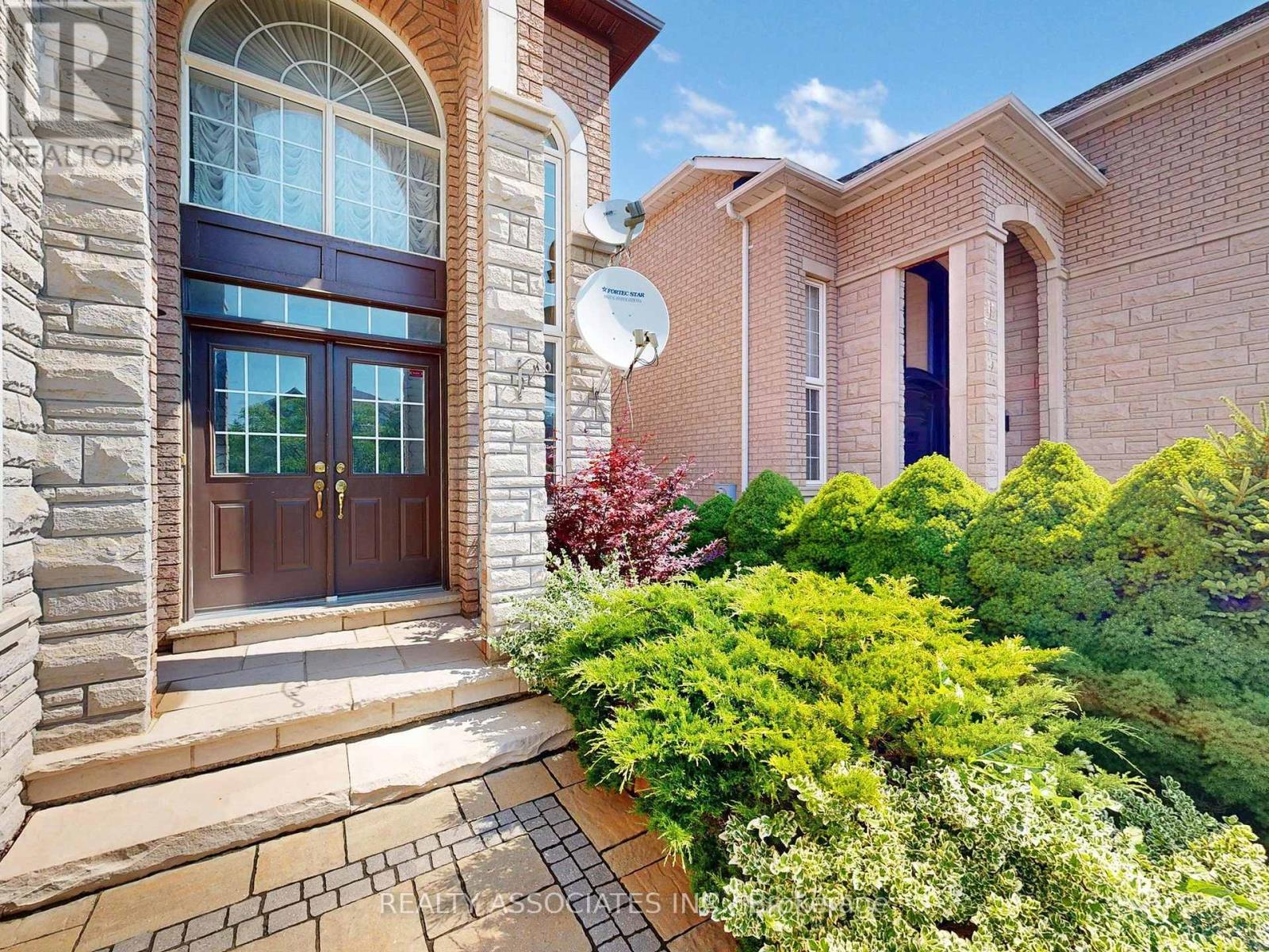 Property at 2 LORD NELSON COURT image 4