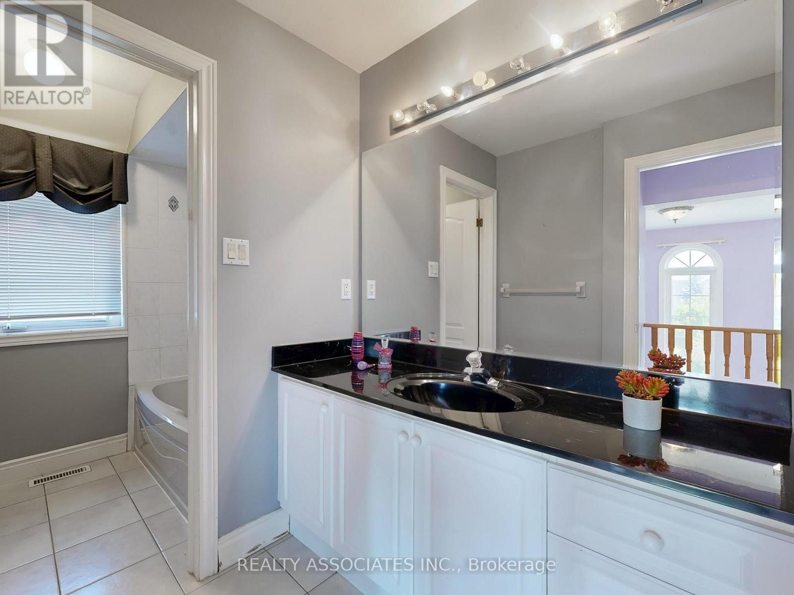 2 Lord Nelson Court, Richmond Hill, Ontario  L4S 1Y1 - Photo 40 - N12291075