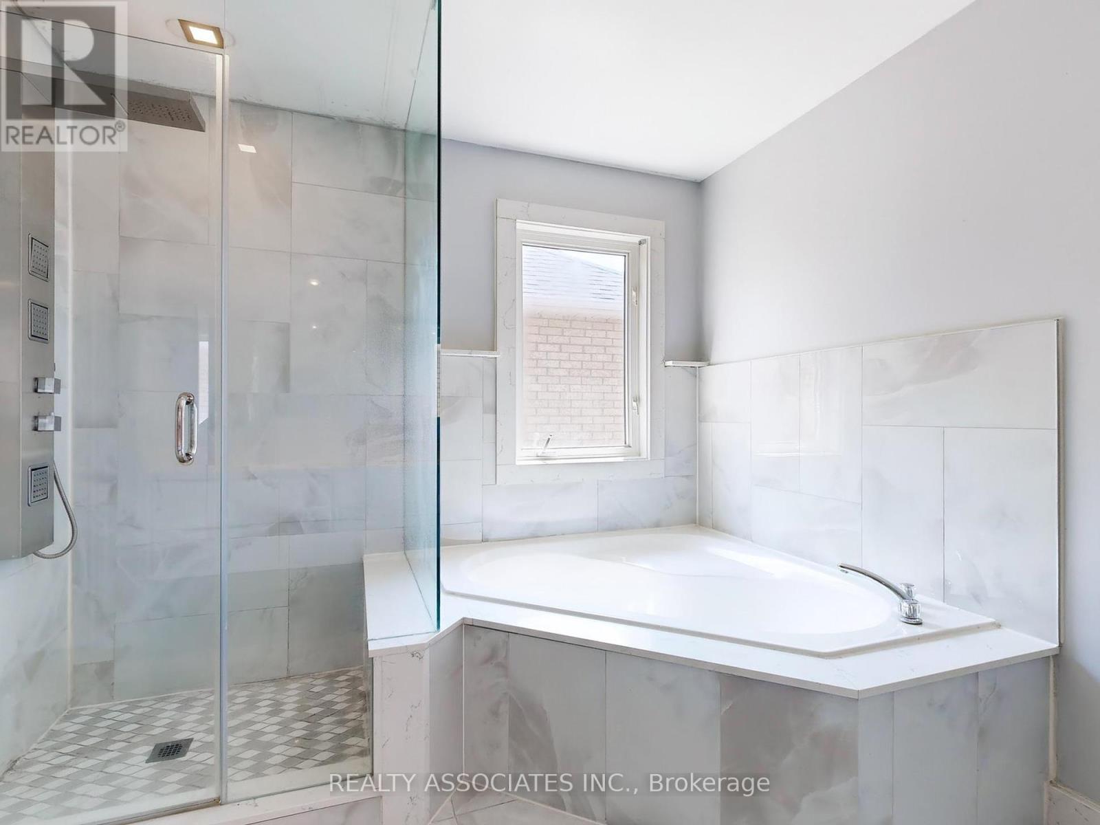 2 Lord Nelson Court, Richmond Hill, Ontario  L4S 1Y1 - Photo 45 - N12291075