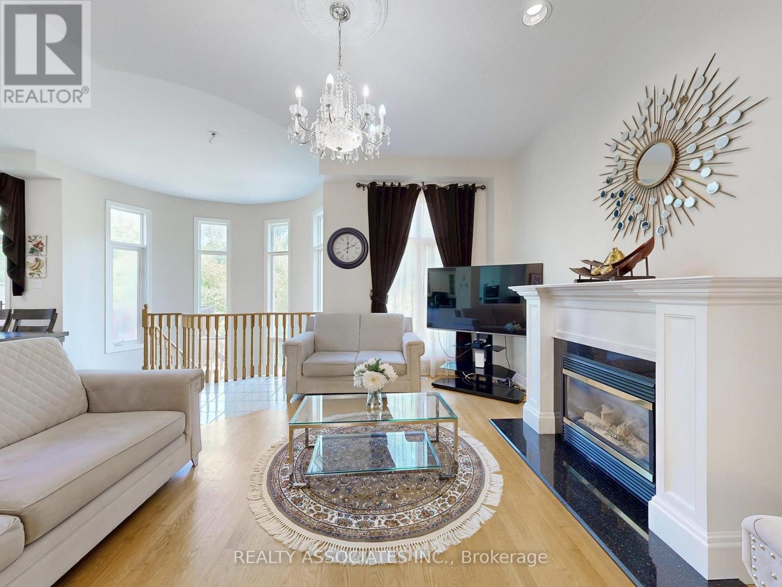 Property at 2 LORD NELSON COURT image 5