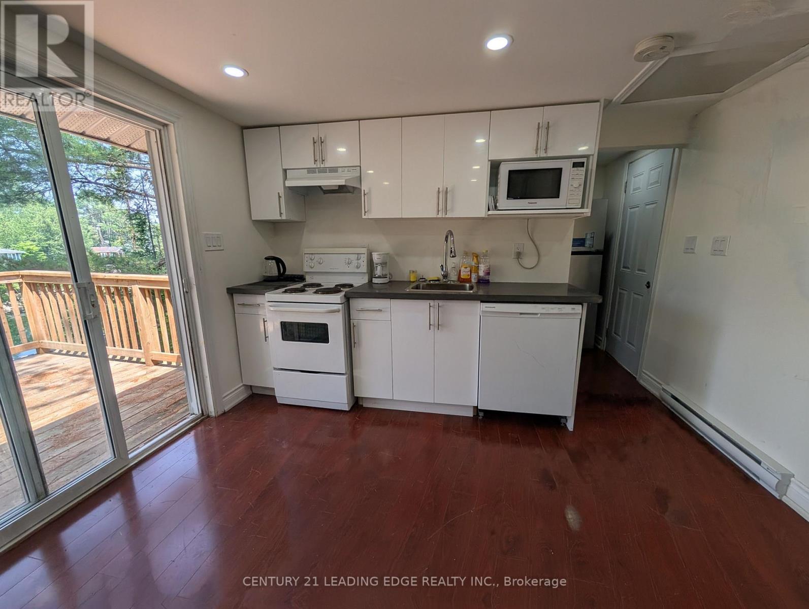 8144 Laidlaw Avenue, Ramara, Ontario  L0K 2B0 - Photo 13 - S12291041