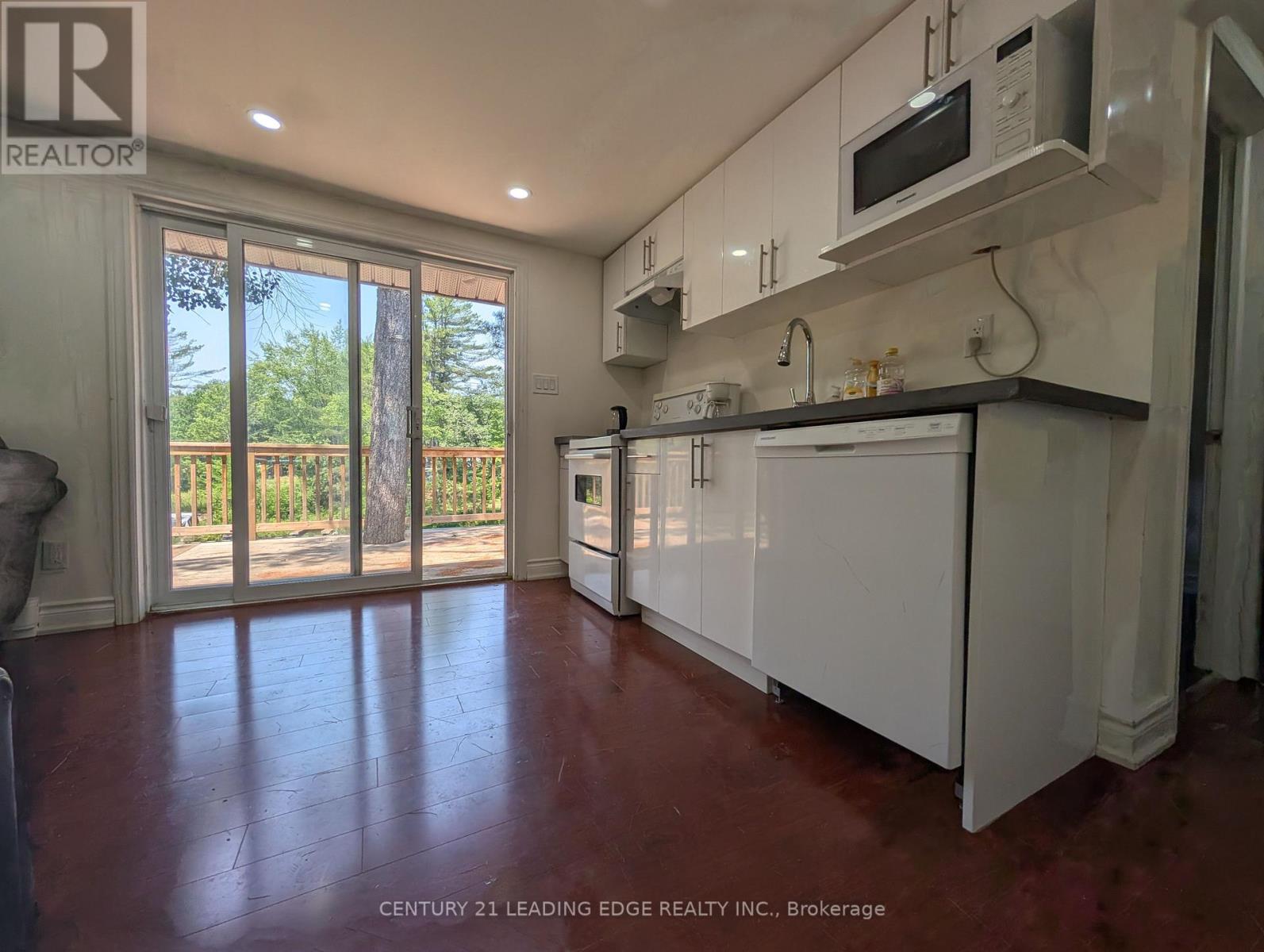 8144 Laidlaw Avenue, Ramara, Ontario  L0K 2B0 - Photo 15 - S12291041