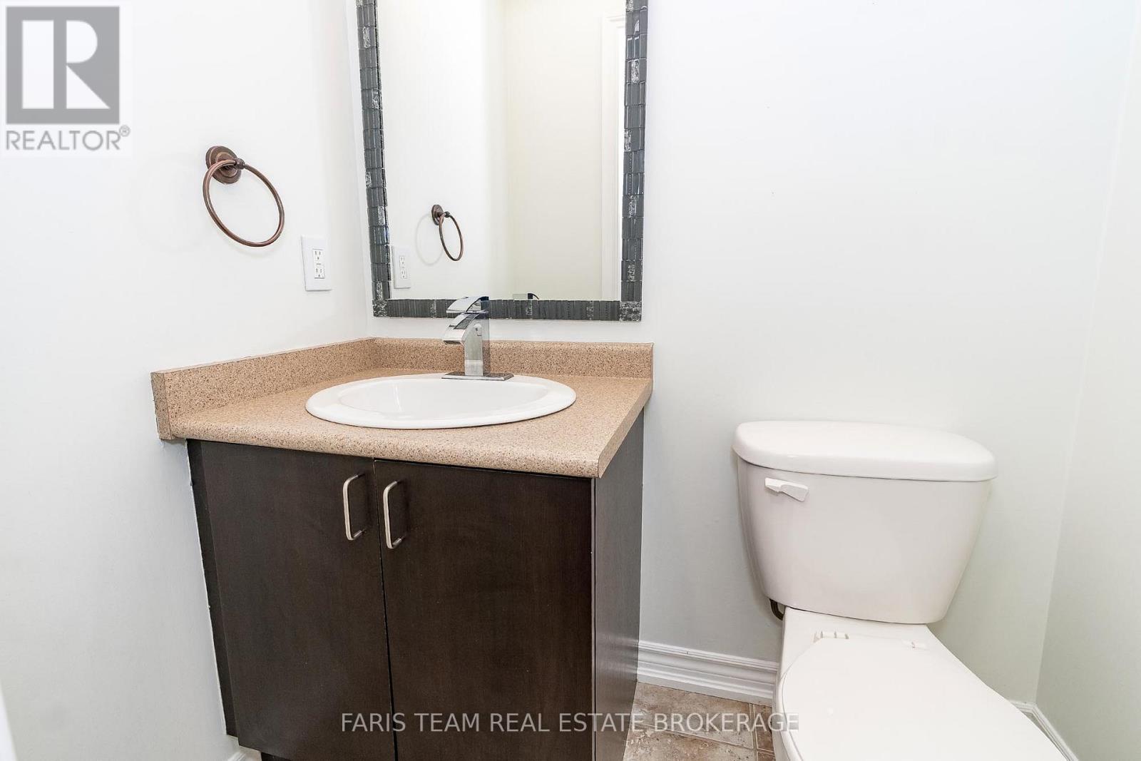 35 Southwoods Crescent, Barrie, Ontario  L4N 9P8 - Photo 12 - S12291054