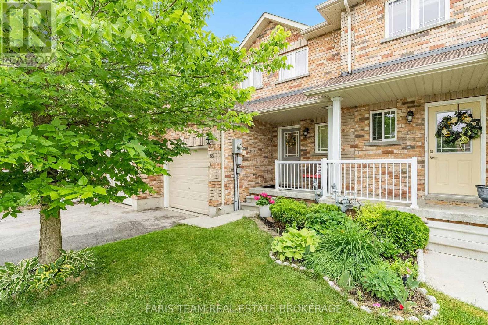 35 Southwoods Crescent, Barrie, Ontario  L4N 9P8 - Photo 3 - S12291054