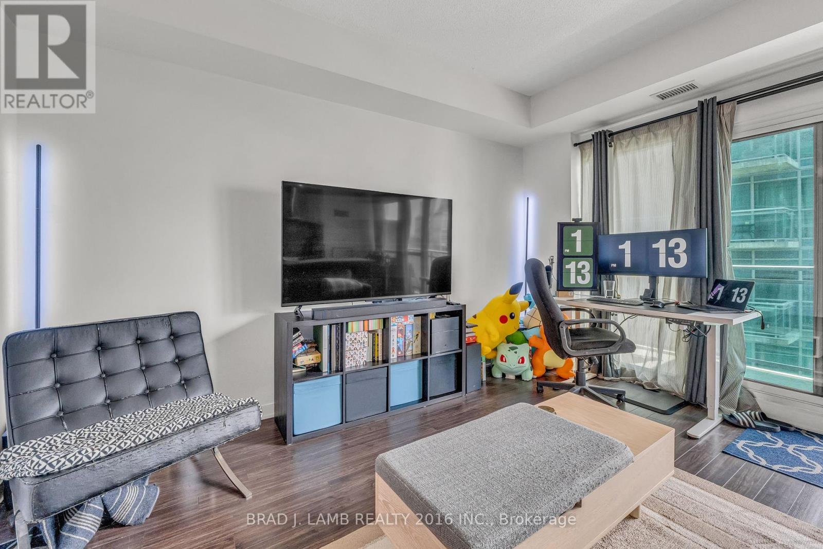 1031 - 165 Legion Road N, Toronto, Ontario  M8Y 0A1 - Photo 12 - W12291085