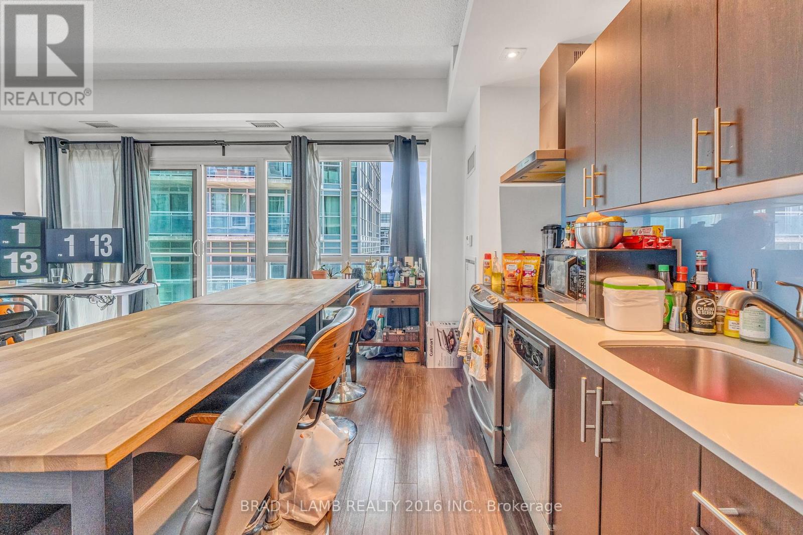 1031 - 165 Legion Road N, Toronto, Ontario  M8Y 0A1 - Photo 14 - W12291085