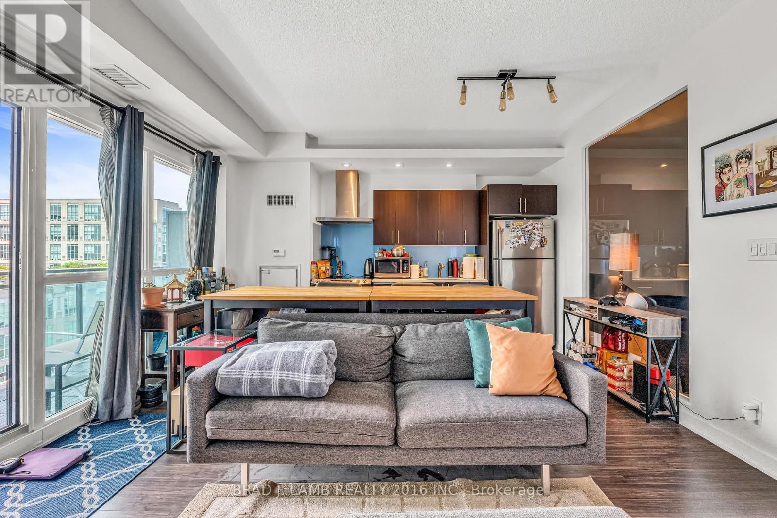 1031 - 165 Legion Road N, Toronto, Ontario  M8Y 0A1 - Photo 8 - W12291085
