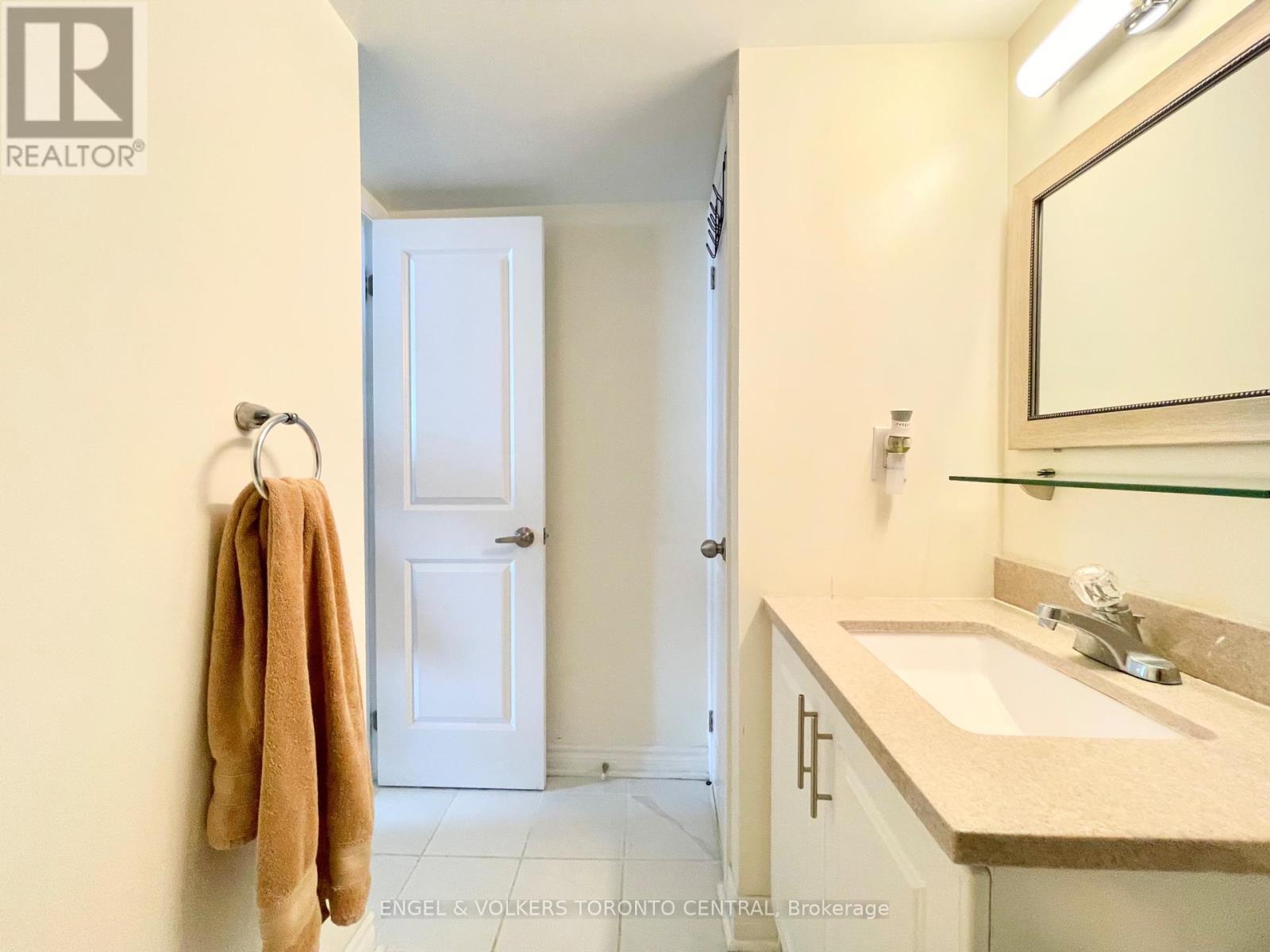 1003 - 3390 Weston Road, Toronto (Humbermede), Ontario  M9M 2X3 - Photo 13 - W12291112