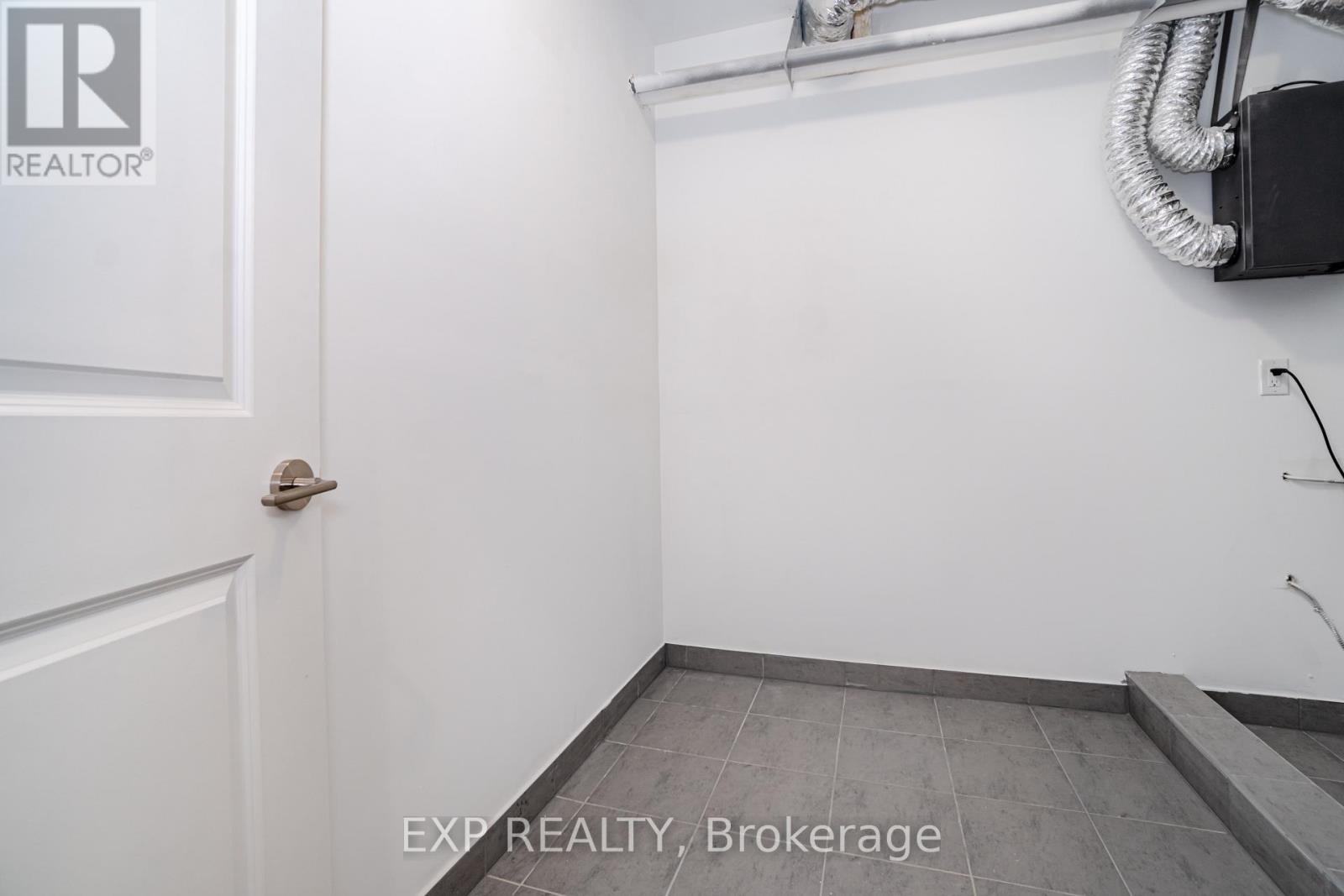 229 - 1062 Douglas Mccurdy Comm Court, Mississauga (Lakeview), Ontario  L5G 0C6 - Photo 29 - W12291131