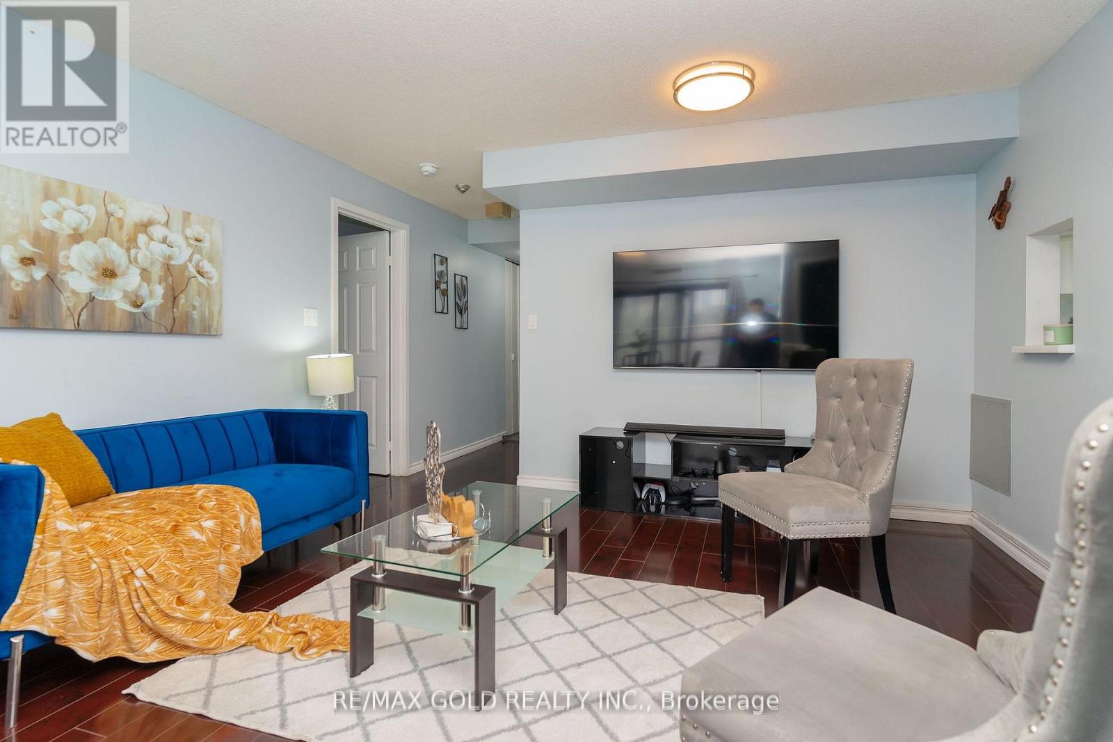 201 - 25 Agnes Street, Mississauga, Ontario  L5B 3X7 - Photo 11 - W12291229