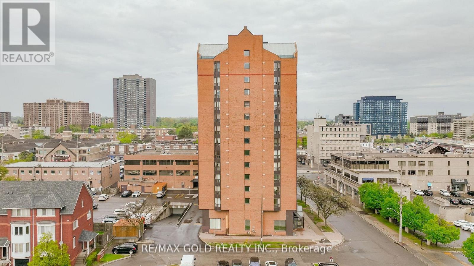 201 - 25 Agnes Street, Mississauga, Ontario  L5B 3X7 - Photo 2 - W12291229