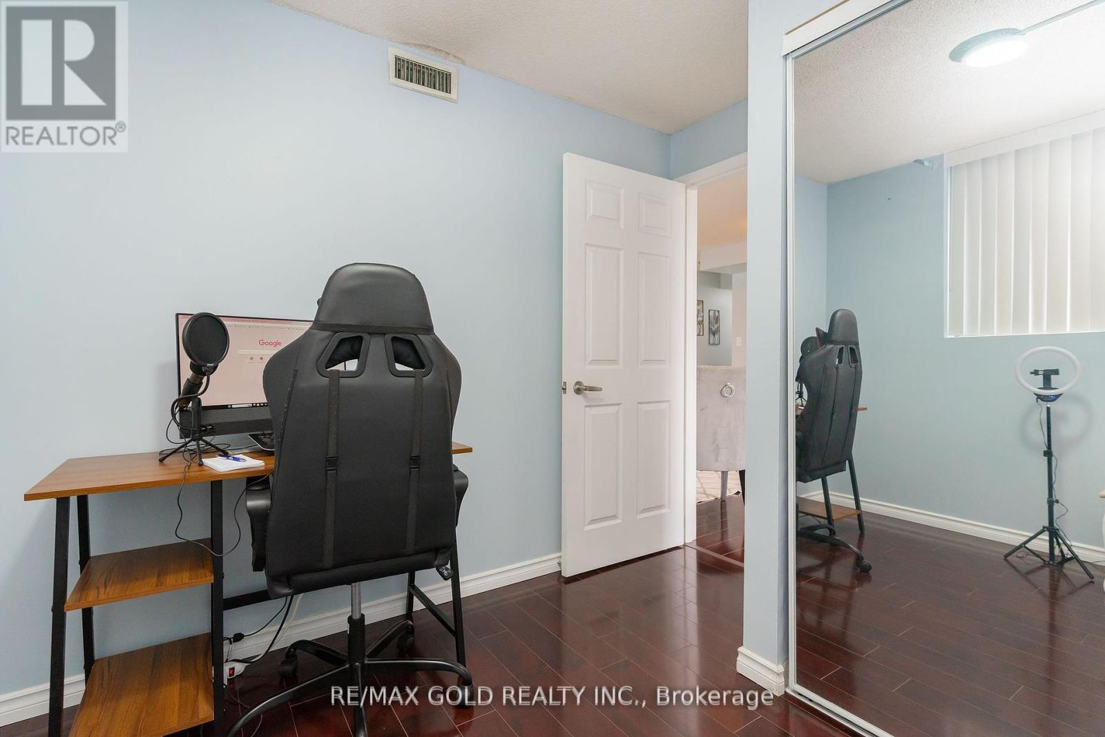 201 - 25 Agnes Street, Mississauga, Ontario  L5B 3X7 - Photo 29 - W12291229