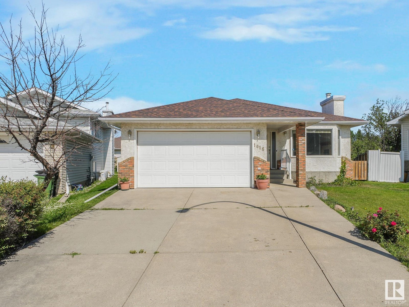 1016 James Cr Nw, Edmonton, Alberta  T6L 6P6 - Photo 1 - E4448269