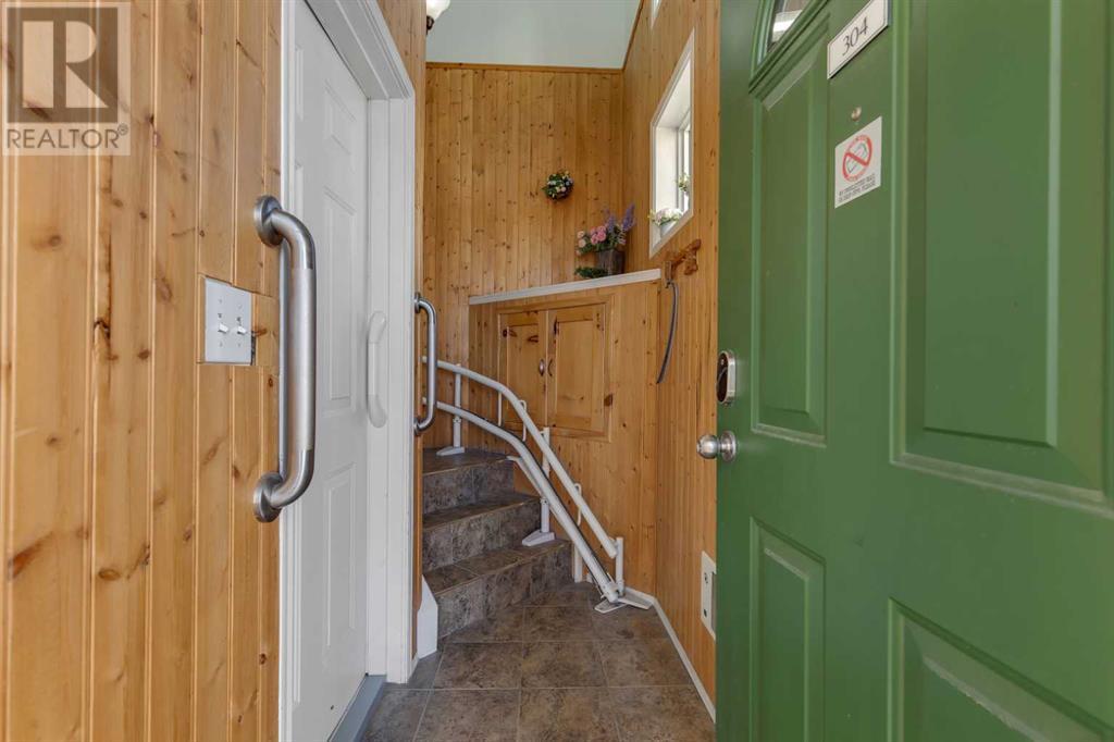 Property at 304, 39 Hidden Creek Place NW image 4