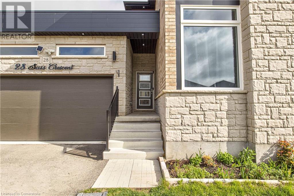 Property at 28 SASS Crescent image 2