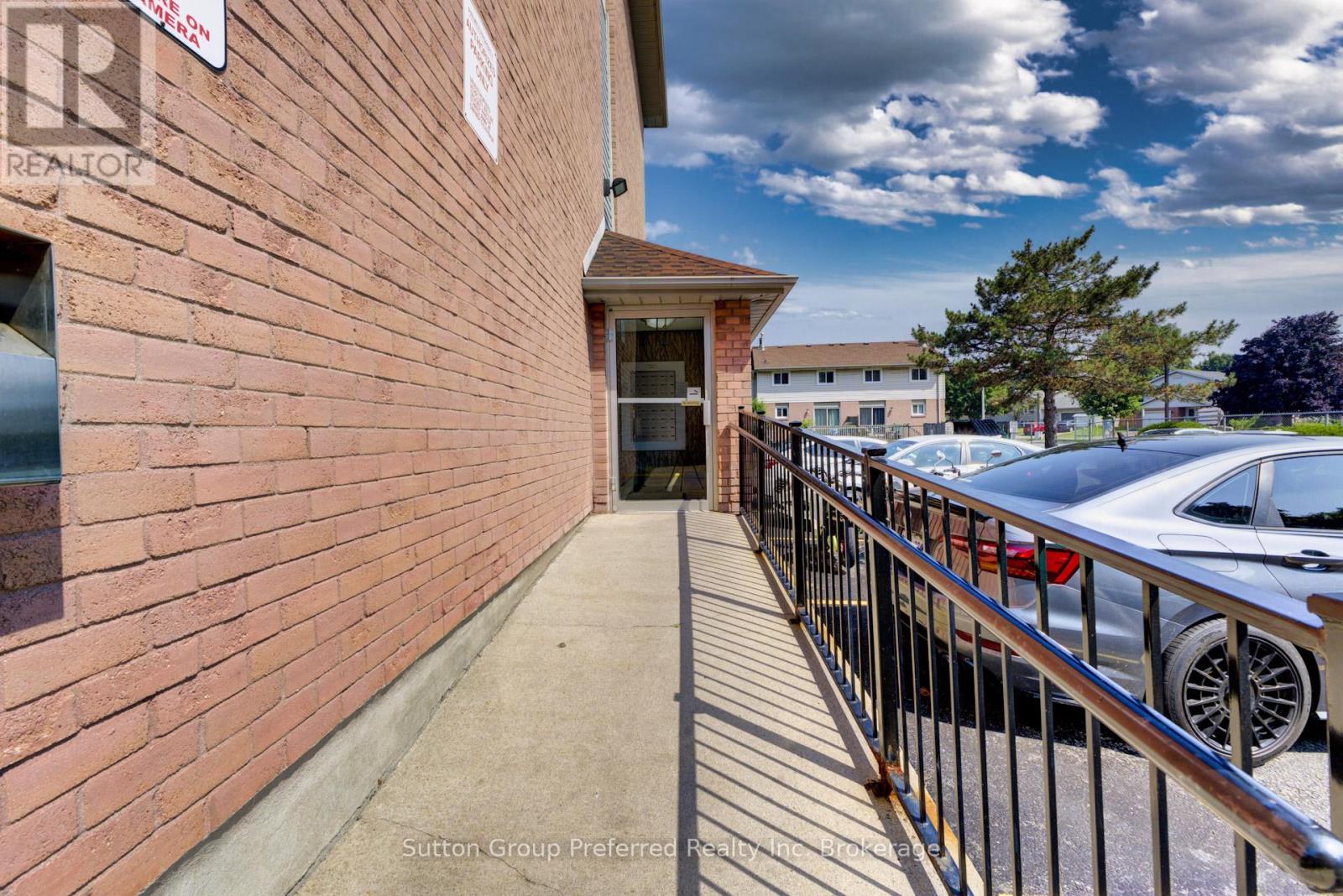 35 - 64 Hiawatha Road, Woodstock, Ontario  N4T 1P4 - Photo 3 - X12290625
