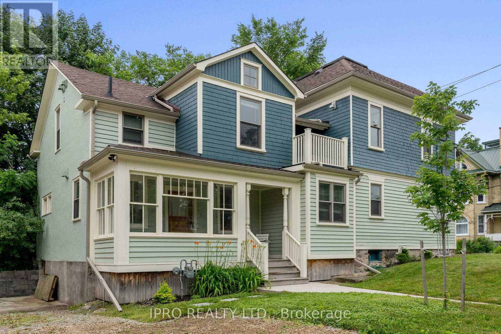 Property at 14 YOUNG STREET W image 2