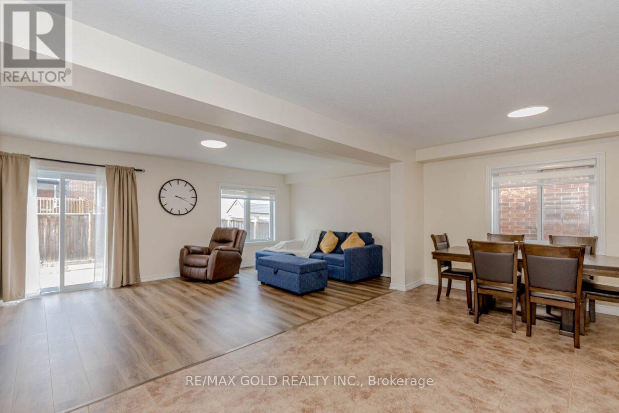 47 Hinrichs Crescent, Cambridge, Ontario  N1T 0A8 - Photo 15 - X12291182