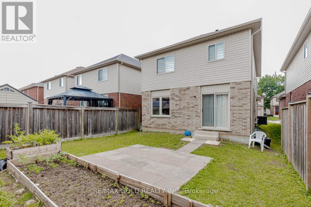 47 Hinrichs Crescent, Cambridge, Ontario  N1T 0A8 - Photo 48 - X12291182