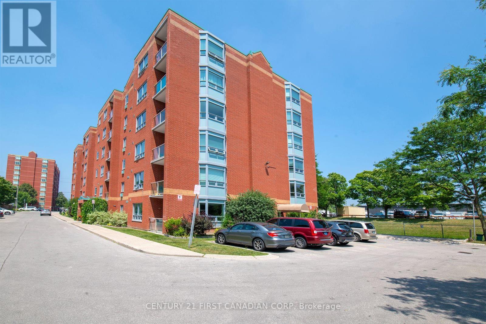 405 - 77 Baseline Road, London South, Ontario  N6J 1V5 - Photo 3 - X12289357