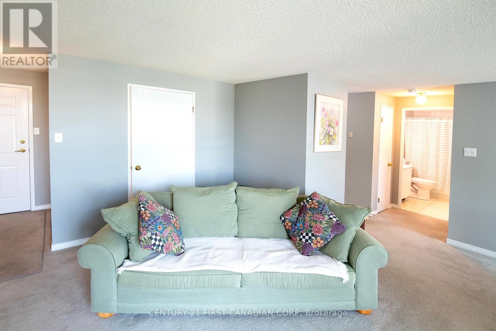 405 - 77 Baseline Road, London South, Ontario  N6J 1V5 - Photo 8 - X12289357