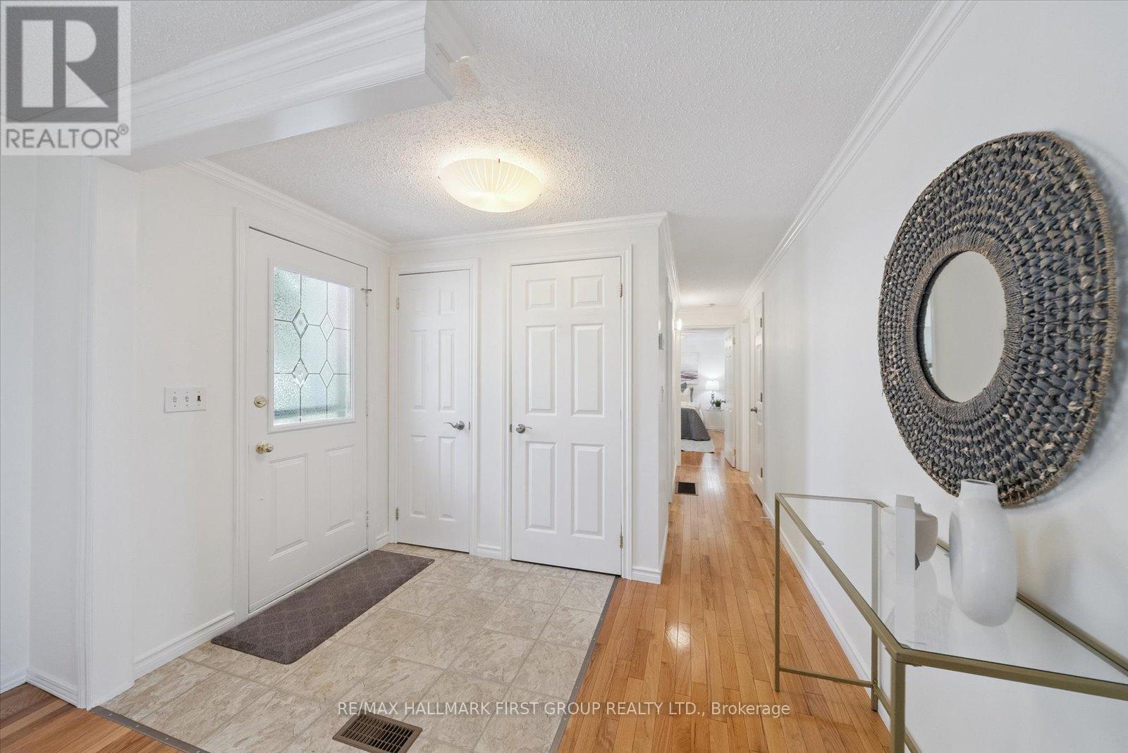 Property at 27 WILMOT TRAIL image 3
