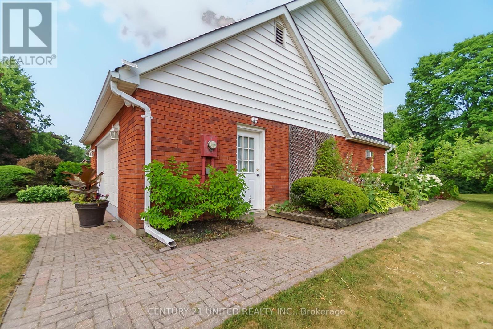 1656 Champlain Drive, Peterborough, Ontario  K9L 1N6 - Photo 42 - X12291400