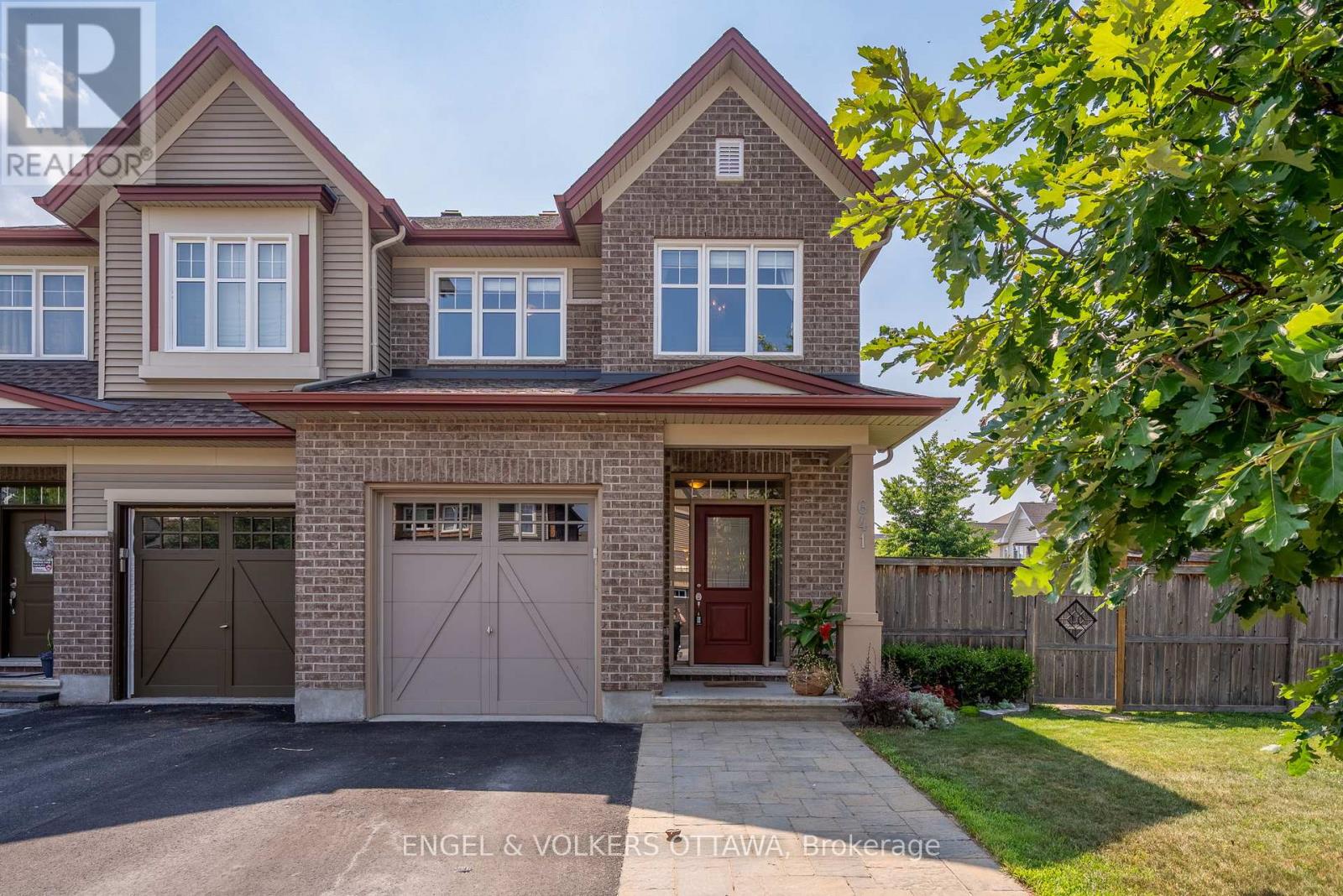 Property at 641 WILLOWMERE WAY image 1