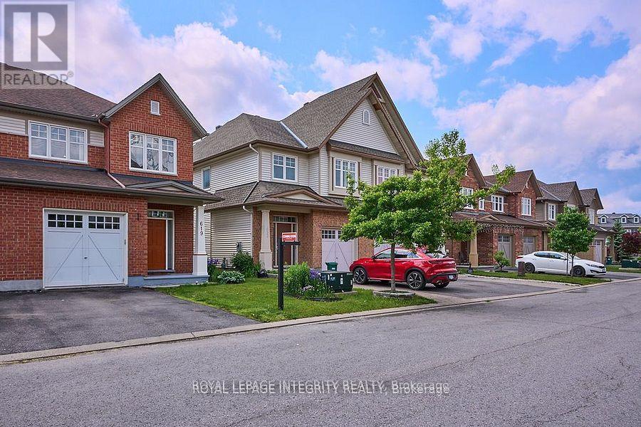 Property at 619 MOORPARK AVENUE image 3