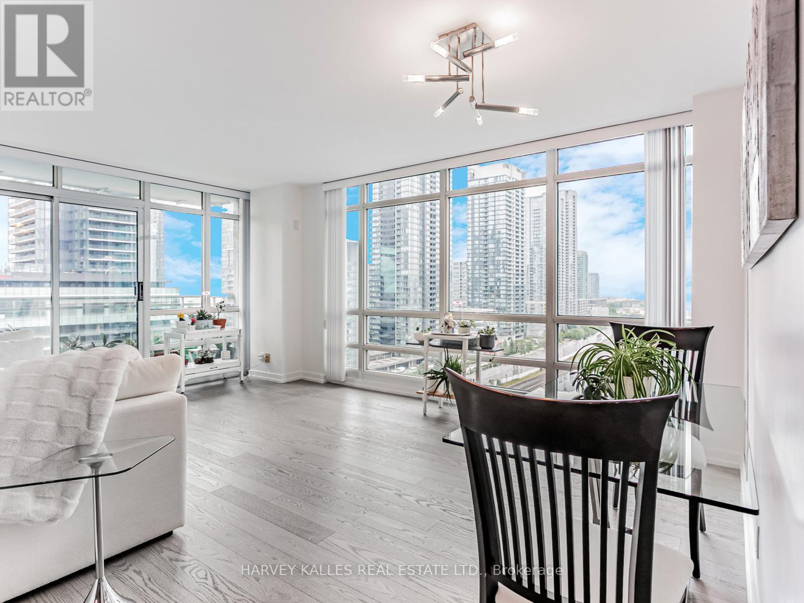 1810 - 381 Front Street W, Toronto, Ontario  M5V 3R8 - Photo 11 - C12212476