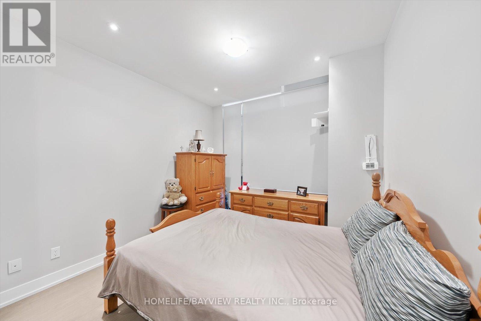 220 - 9471 Yonge Street, Richmond Hill, Ontario  L4C 1V4 - Photo 23 - N12291260