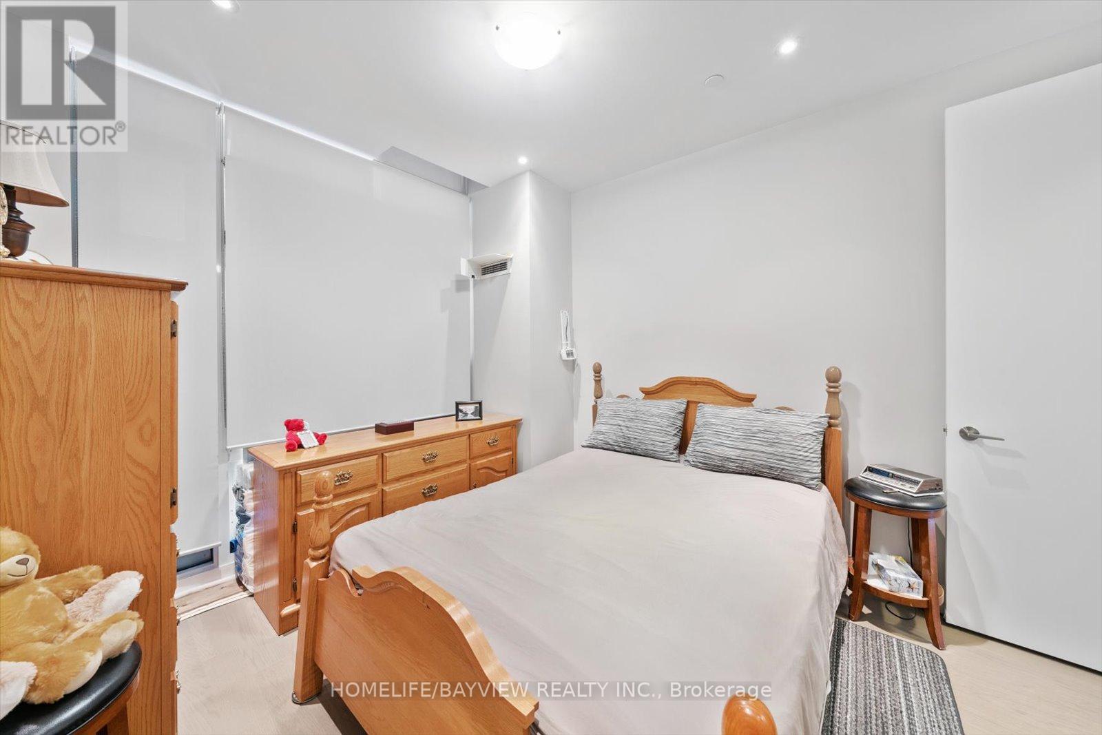 220 - 9471 Yonge Street, Richmond Hill, Ontario  L4C 1V4 - Photo 24 - N12291260