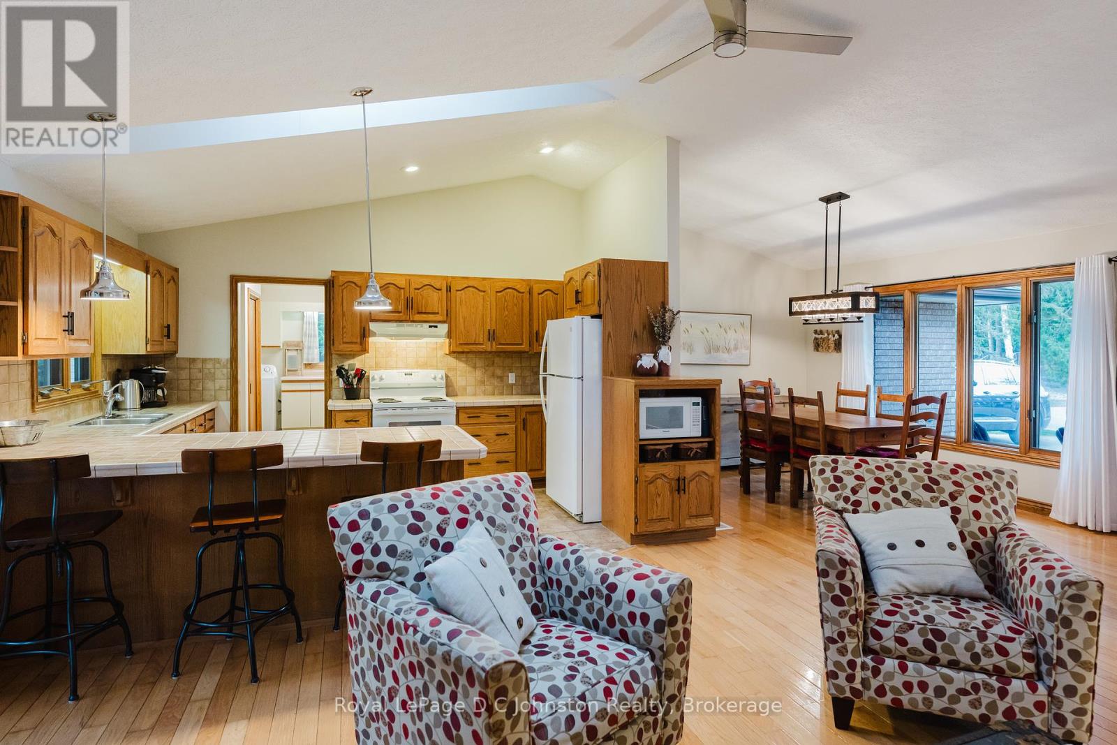 30 Cedar Bush Drive, Saugeen Shores, Ontario  N0H 2L0 - Photo 14 - X12291439