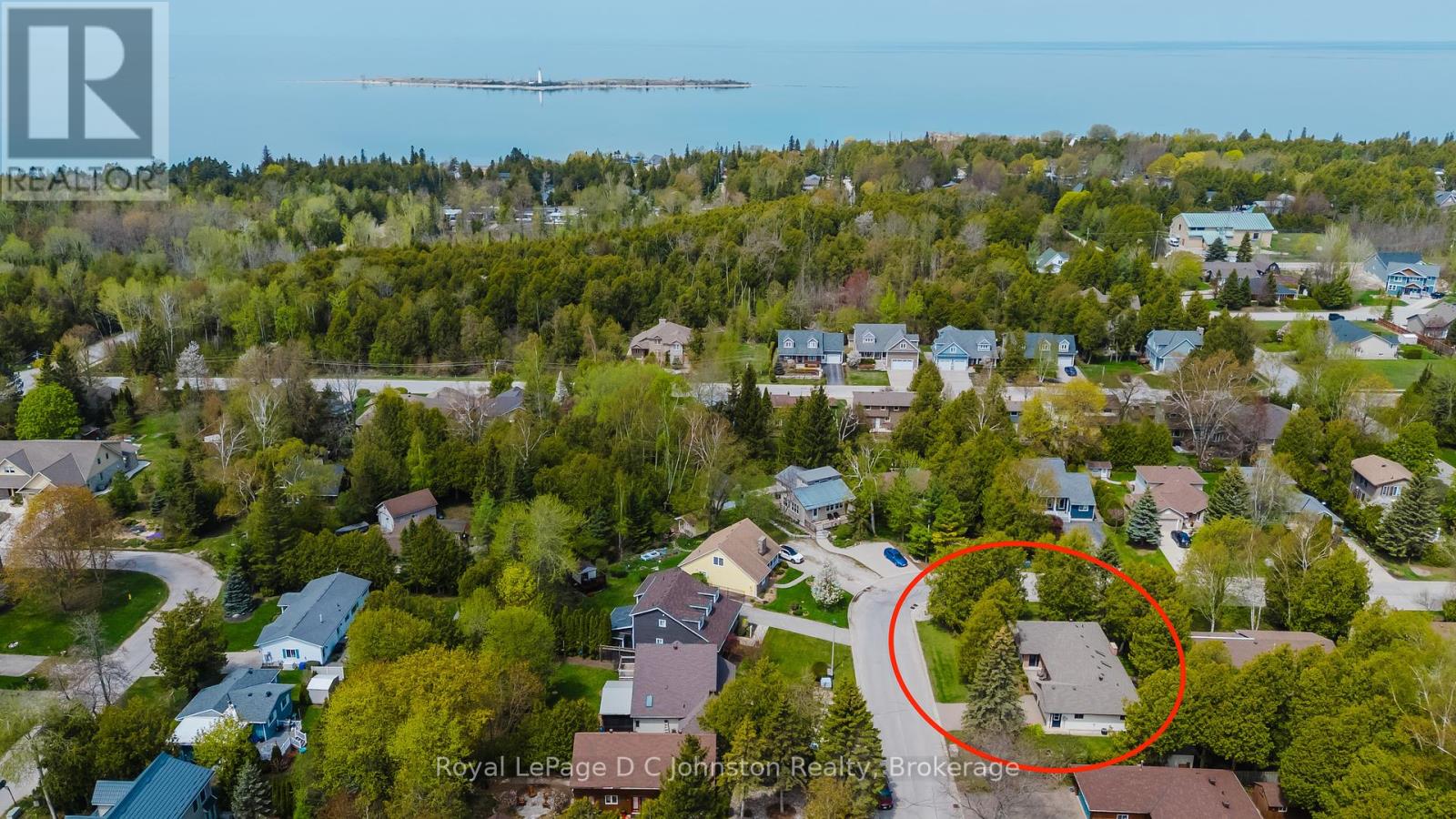 30 Cedar Bush Drive, Saugeen Shores, Ontario  N0H 2L0 - Photo 3 - X12291439