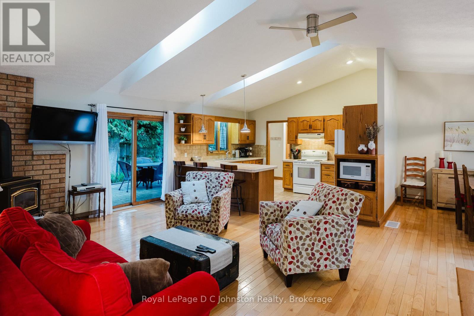 30 Cedar Bush Drive, Saugeen Shores, Ontario  N0H 2L0 - Photo 5 - X12291439