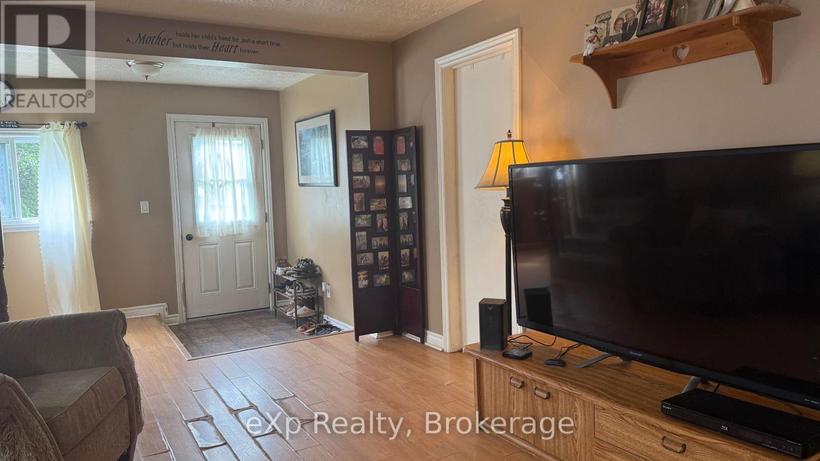 182 4th Street Sw, Arran-Elderslie, Ontario  N0G 1L0 - Photo 11 - X12291473