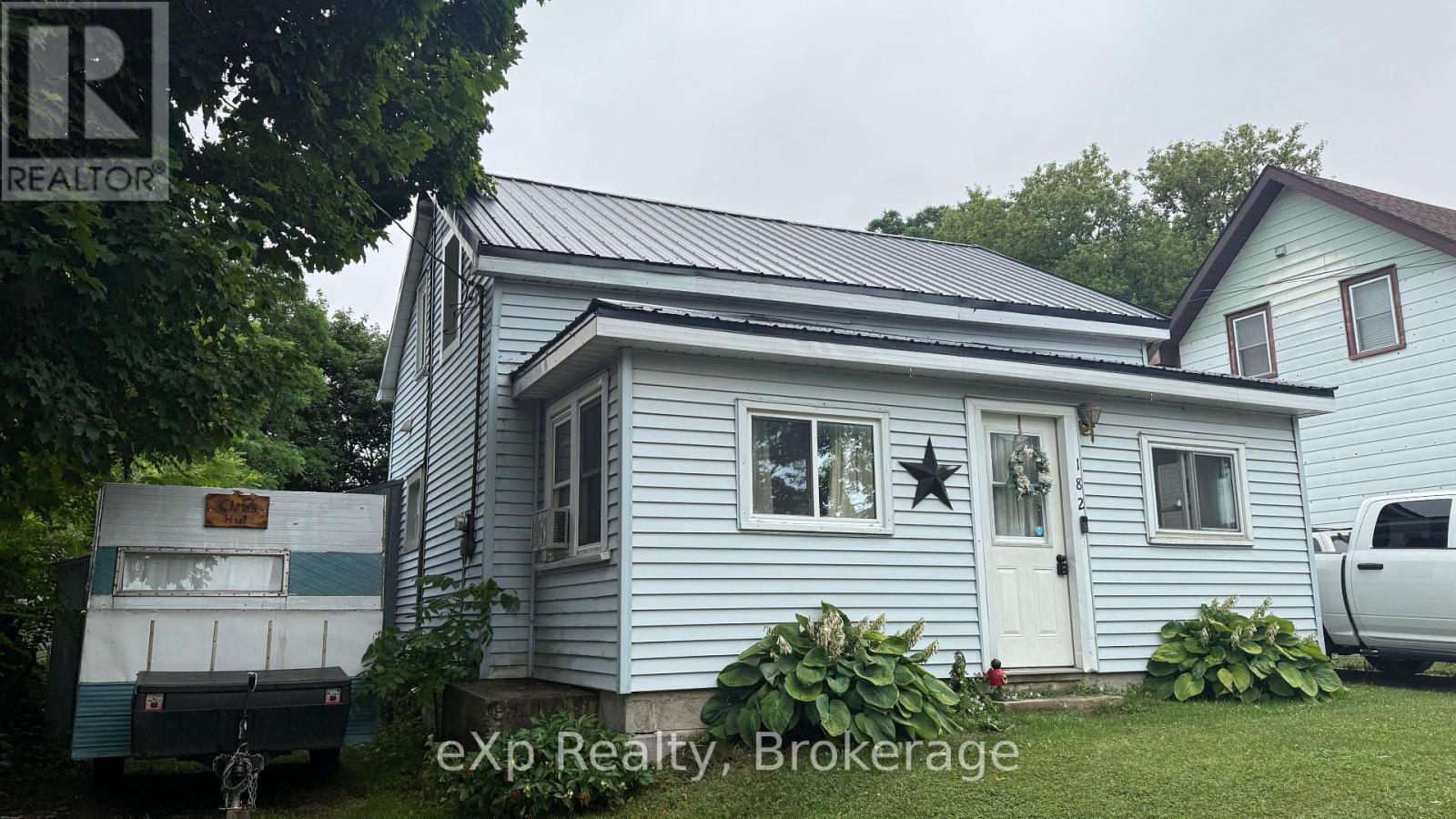 182 4th Street Sw, Arran-Elderslie, Ontario  N0G 1L0 - Photo 2 - X12291473