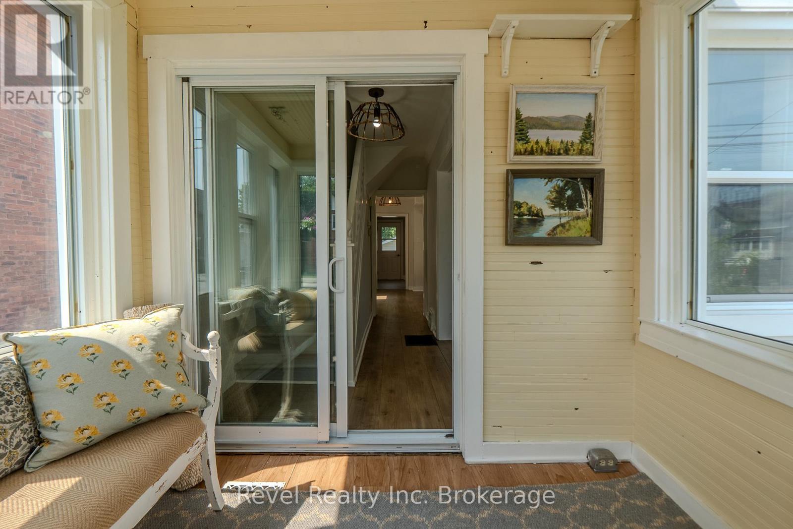 Property at 1038 FERGUSON STREET image 5