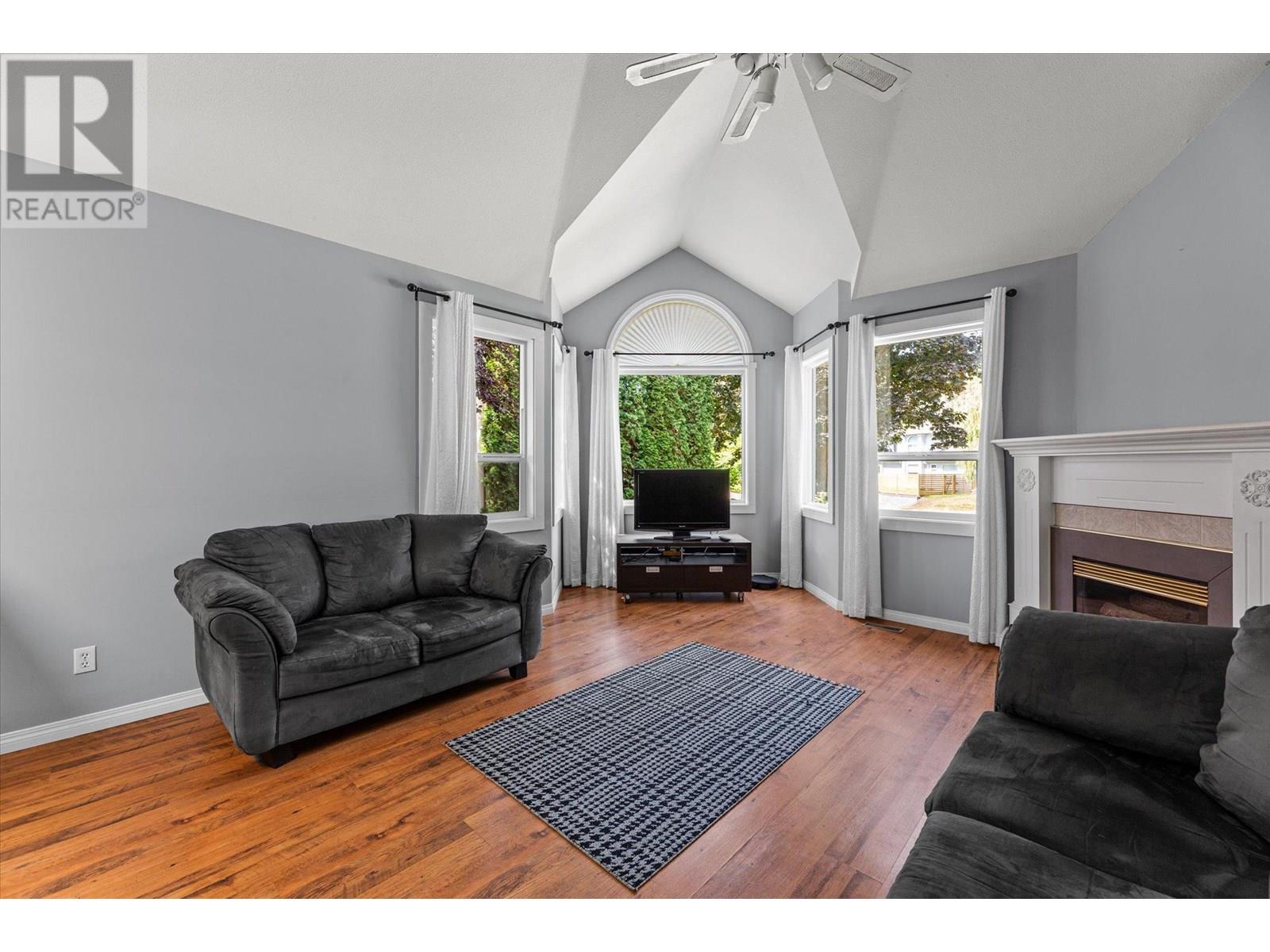 Property at 1881 Portland Place image 5