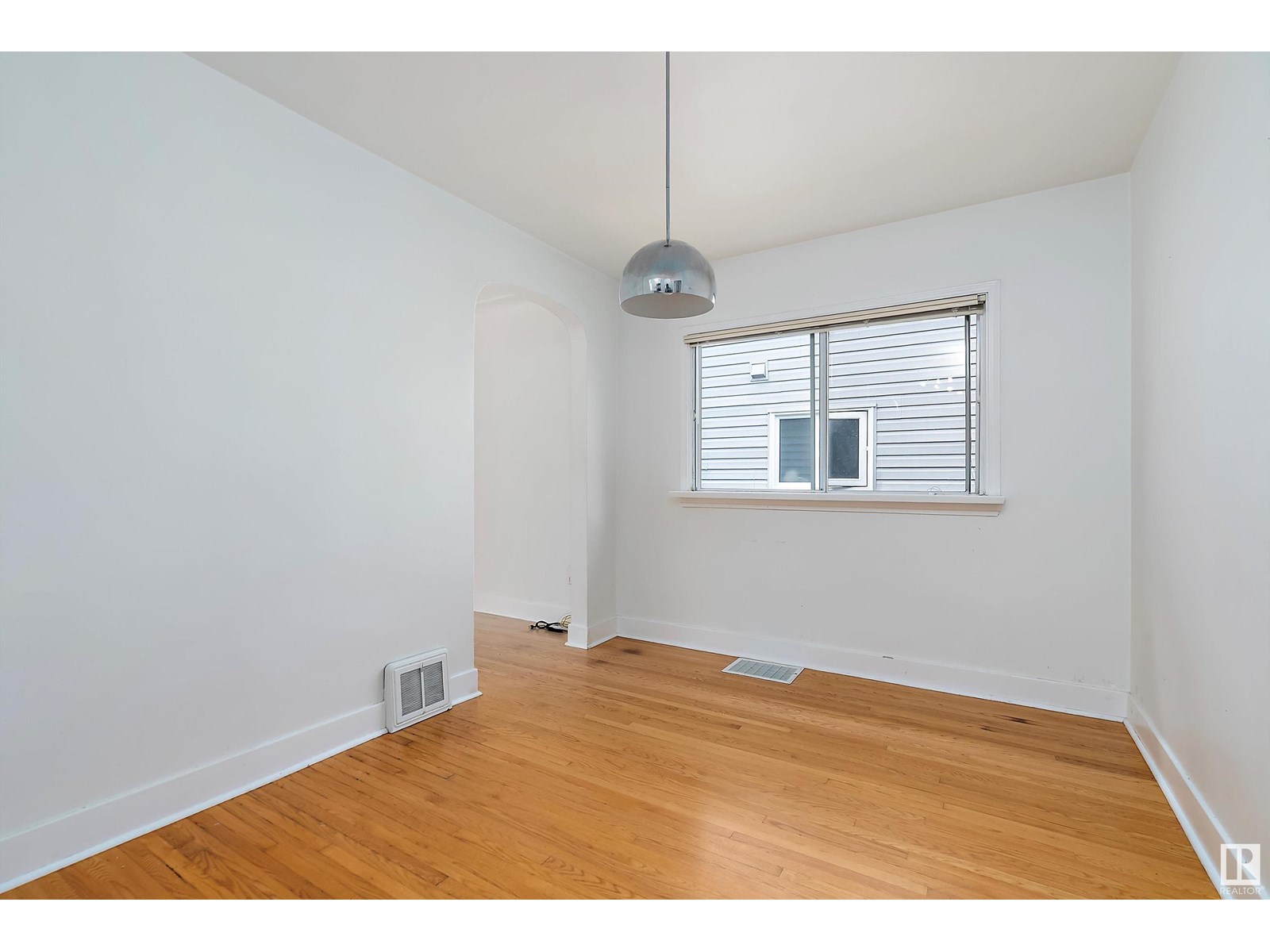 Property at 11126 80 AV NW image 5