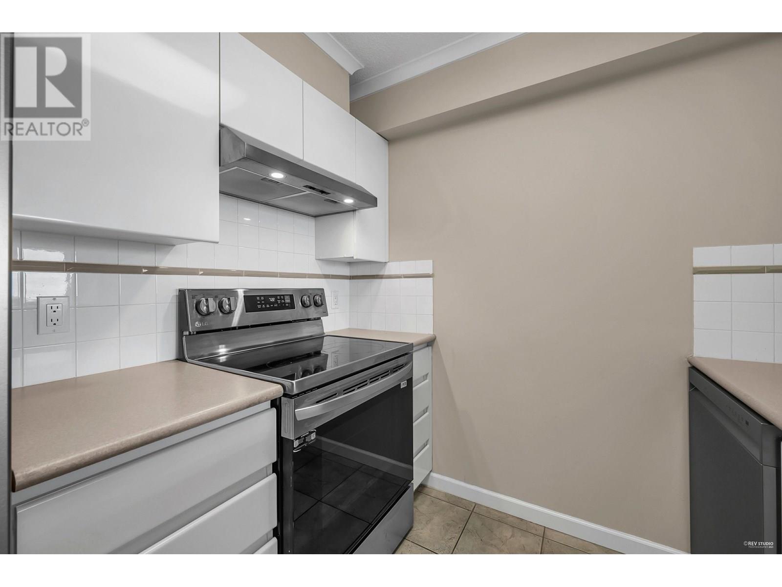 1402 6622 Southoaks Crescent, Burnaby, British Columbia  V5E 4K2 - Photo 10 - R2998554